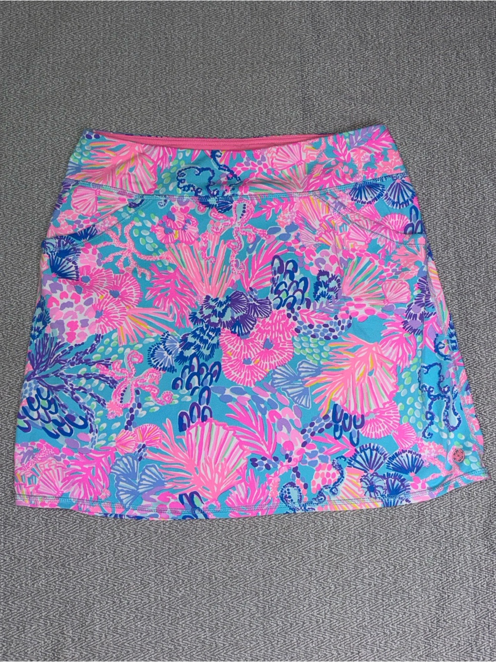 Lilly Pulitzer Maryana Luxletic neon pink blue stretch pique skort size Medium